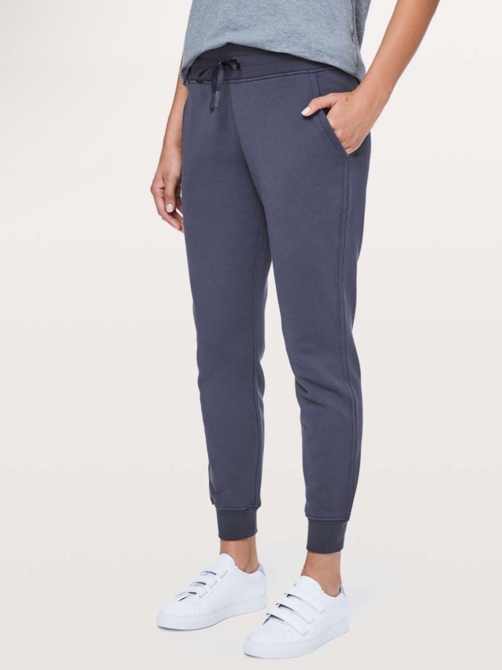 Lululemon Warm Down Jogger II
Cadet Blue Size 6 W5BCFS EUC